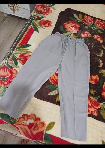 Gri Kadın Piliseli Kumaş Pantolon - Görsel 2