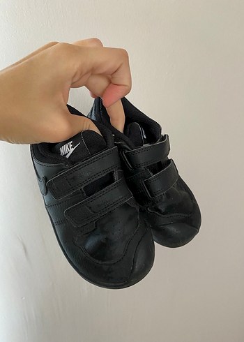24 Beden siyah Renk Nike çocuk Spor Ayakkabı