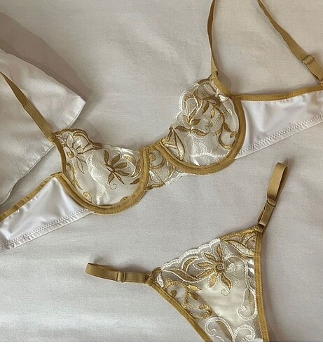 Bralet takım
