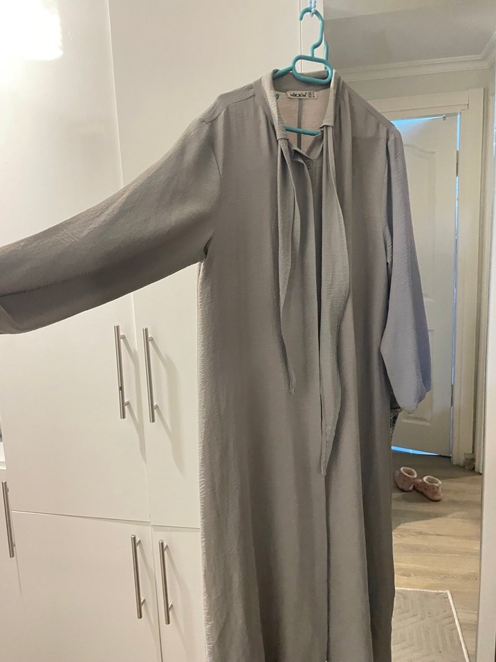 Gri V Yaka Düğmeli uzun  Gömlek - Görsel 2