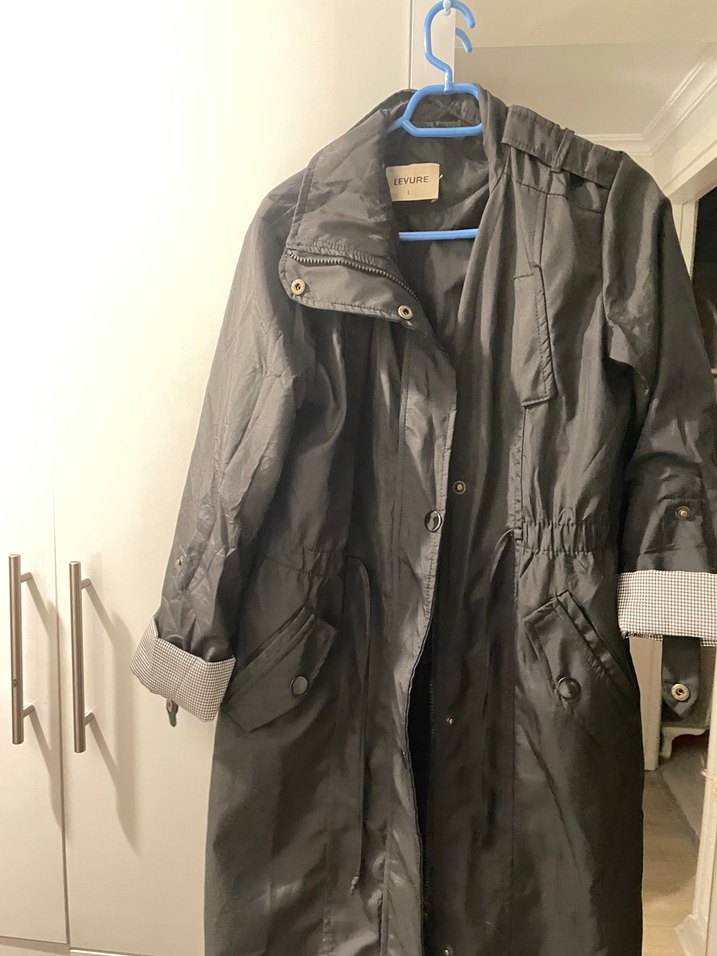 Siyah  Uzun Beli Kemerli Kadın Yağmurluk - Görsel 3