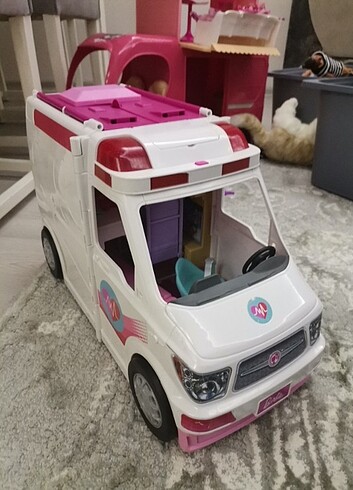 Orjinal barbie ambulans sıfırı 3000 tl