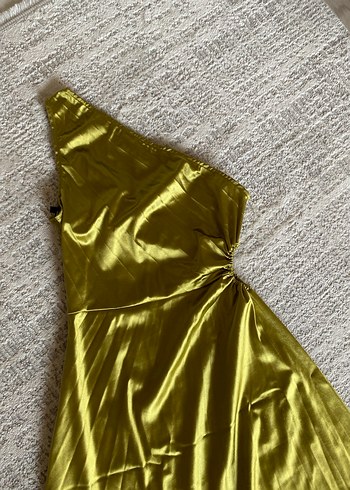 Yağ Yeşili Saten Elbise Tek Omuzlu Pileli - Görsel 2