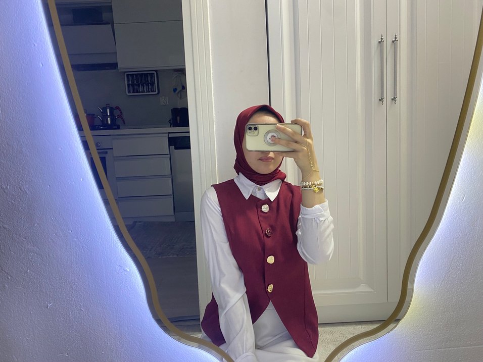 Bordo Mini Düğmeli Kolsuz Kadın Yelek - Görsel 2