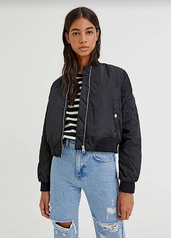 Pull and Bear Pull and Bear Crop Bomber Ceket