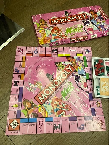 Beden Renk Winx monopoly