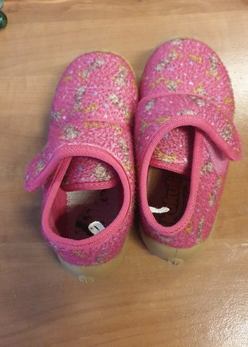 Kız Çocuk Pembe Cırtlı Sıcak Terlik