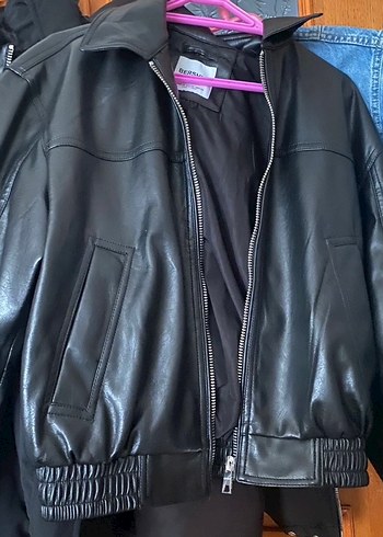 xs Beden Kadın Siyah Deri Fermuarlı Ceket Bershka