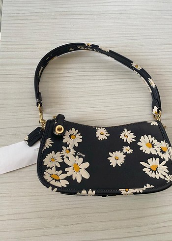 Coach Fermuarlı Siyah Çiçek Desenli Kadın Çantası