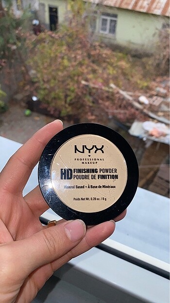 Nyx pudra