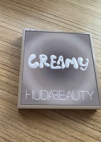 Huda Beauty Creamy Greige - Görsel 2