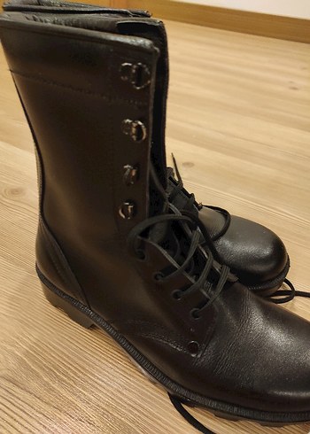 Siyah Deri Bağcıklı Gotik Erkek Bot - Görsel 3