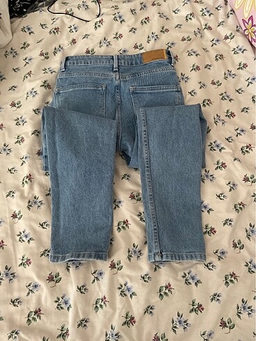 34 Beden mavi Renk Stradivarius pantolon
