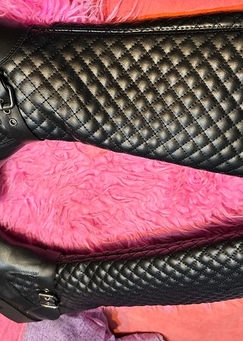 Siyah Yılan Desenli Deri görünümlü Çizme - Görsel 2