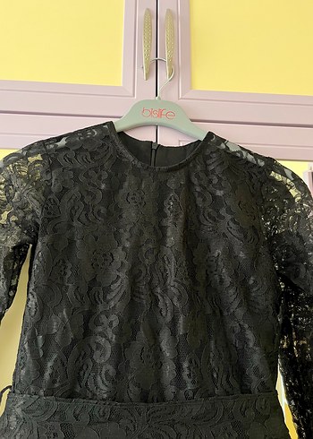 Zara Dantel Detaylı Uzun Siyah Gotik Elbise