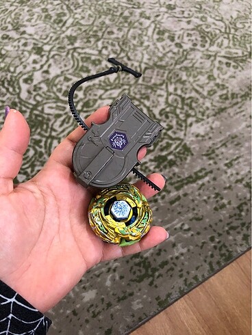 Beyblade oyuncak