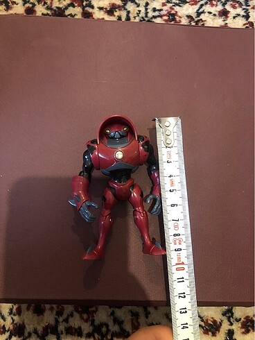  Beden Renk Ben10 figür oyuncak