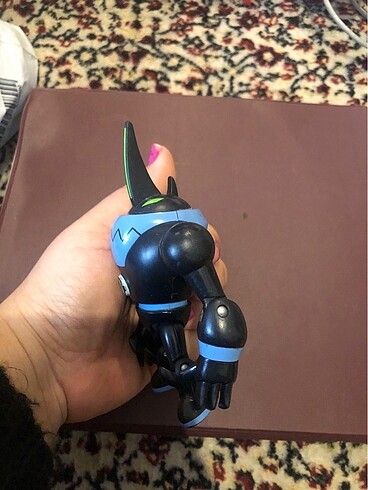  Beden Ben10 figür oyuncak