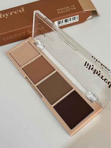 MAC Lilybyred Mood ıt palette 01