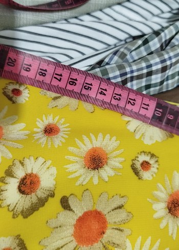 Sarı Çiçek Desenli Kolsuz Elbise - Görsel 10