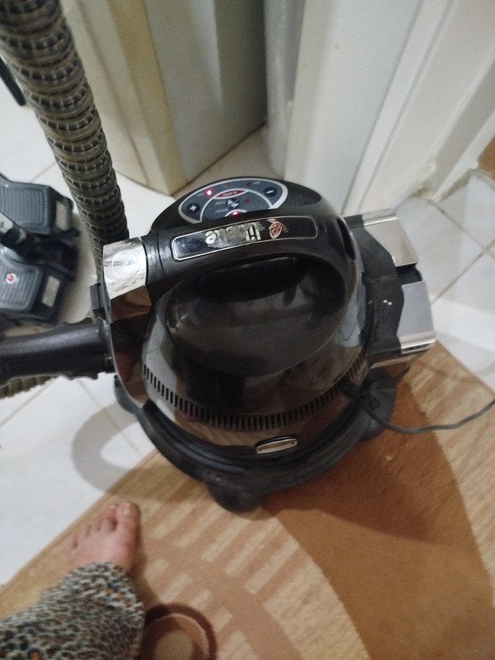 Siyah Klasik Elektrikli Süpürge - Görsel 2