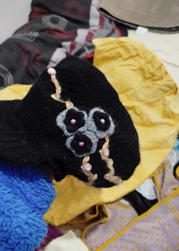 Siyah Örgü Kadın Bere Çiçek Detaylı kasket tipi - Görsel 2