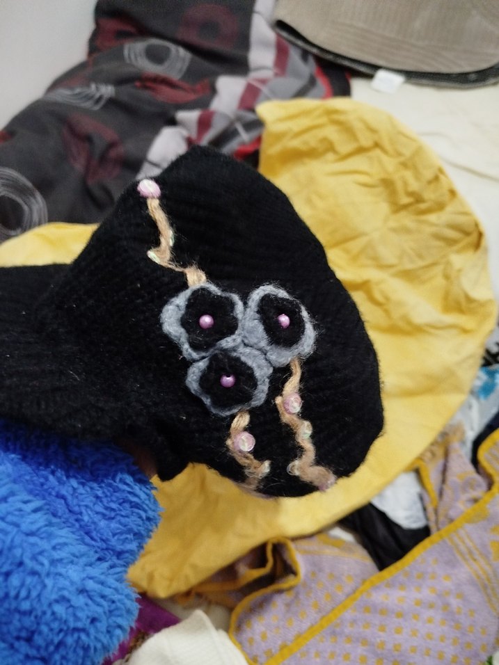 Siyah Örgü Kadın Bere Çiçek Detaylı kasket tipi - Görsel 2