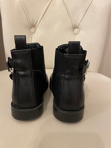 24 Beden siyah Renk Primark kız çocuk botu