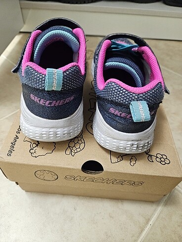 35 Beden Skechers çocuk ayakkabısı