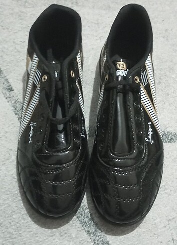 Halı saha ayakkabısı krampon  - Görsel 2