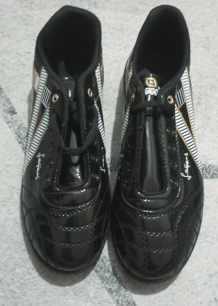 Halı saha ayakkabısı krampon  - Görsel 2