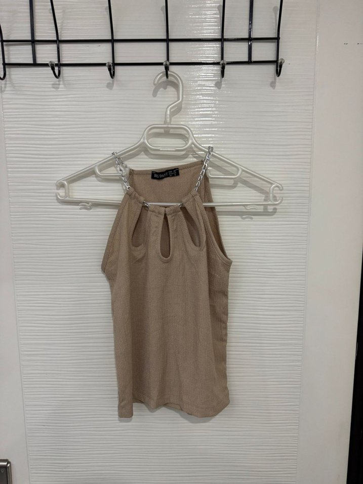 Zincir Detaylı Bej Kadın Bluz - Görsel 3