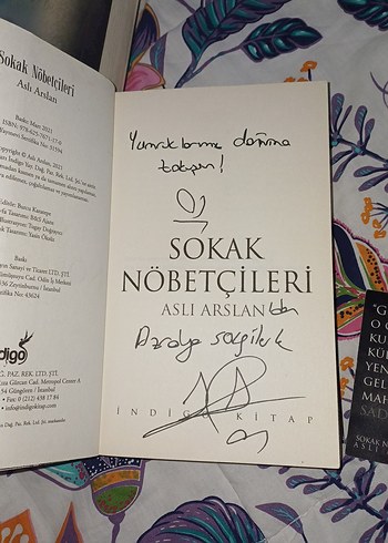 Beden Renk Sokak Nöbetçileri 1 ve 2 Roman Seti imzalı