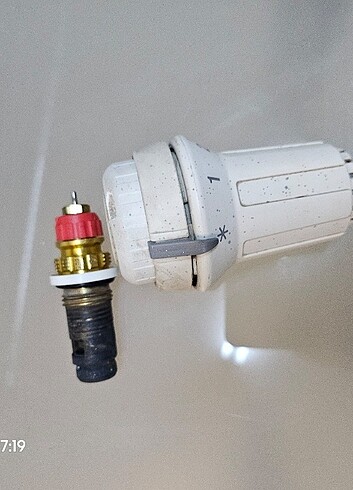  Beden Radyatör termostatı