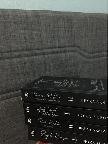Siyah Kuğu 1-2 / Açık Yaralar ve Dikiş İzleri - Vernem Nidahen ~