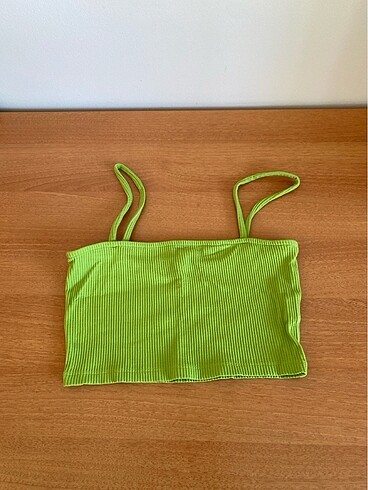 brat summer rengi jimmy key askılı crop