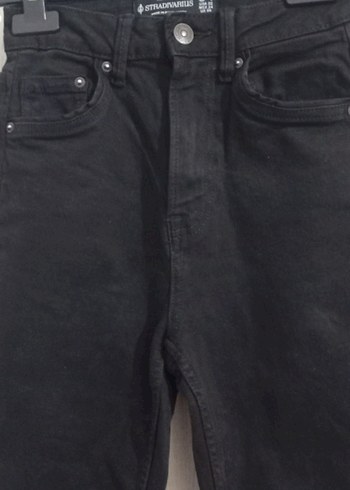 Stradivarius Siyah Düz Kesim Kadın Jean