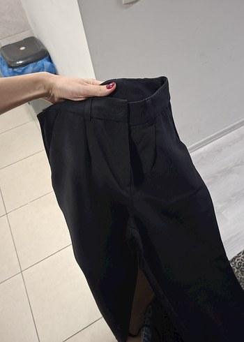 Siyah Kadın Midi Kumaş Pantolon - Görsel 4