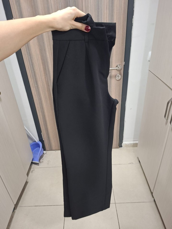 Siyah Kadın Midi Kumaş Pantolon - Görsel 3