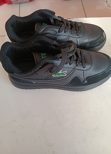 40 Beden siyah Renk Lacoste ayakkabı