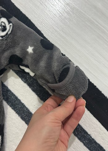 Gri Mickey Mouse Baskılı Bebek Tulum - Görsel 4