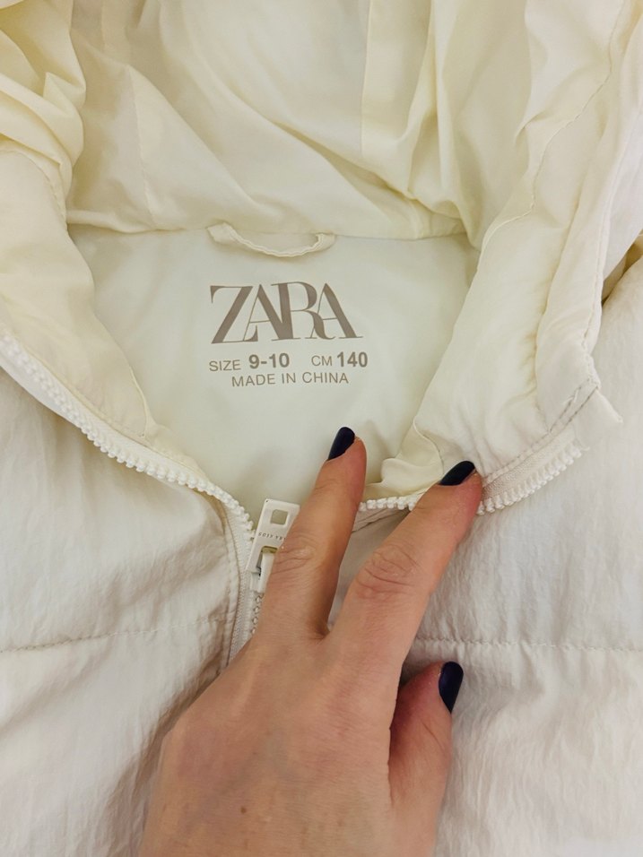 Kapüşonlu Fermuarlı Yelek - Görsel 2