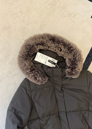 Kürklü Kapüşonlu Uzun Kadın Kışlık Mont - Görsel 8