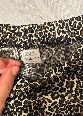 Zara Leopar Desenli Volanlı Mini Etek