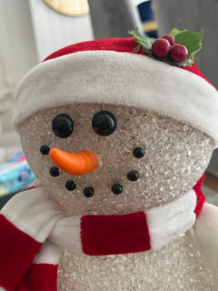 Renkli Şapka ve Atkılı Kar Adam Figürü - Görsel 3