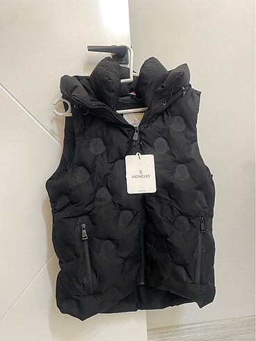 Moncler Kadın siyah şişme yelek