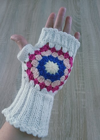 beyaz motifli Örgü Bohem Kadın Eldiveni - Görsel 4