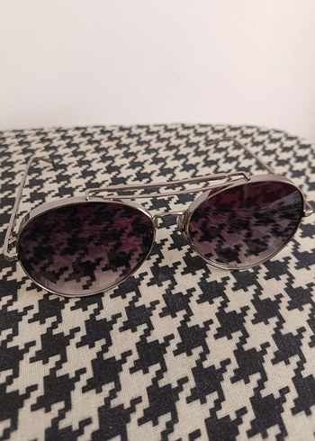 Diğer Gri Retro Kadın Güneş Gözlüğü