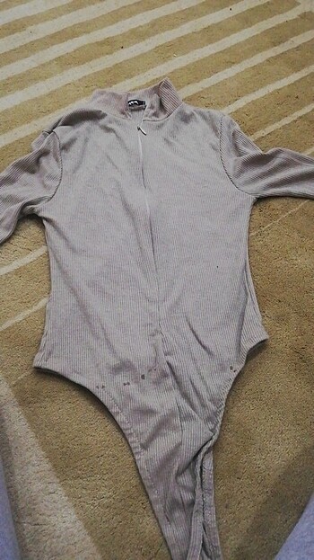 Uzun kollu bodysuit