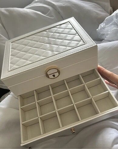 Beden Renk MEVCUT DEĞİLLLL?? 3 KATLI CEKMECELI TAKI MUCEVHER KUTUSU